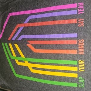 Clap Your Hands Say Yeah Grey Rainbow T-Shirt Size M